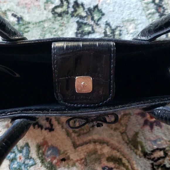 LIZ CLAIBORNE Hand Bag Faux Alligator/Croc Patent Leather Black - Picture 6 of 10